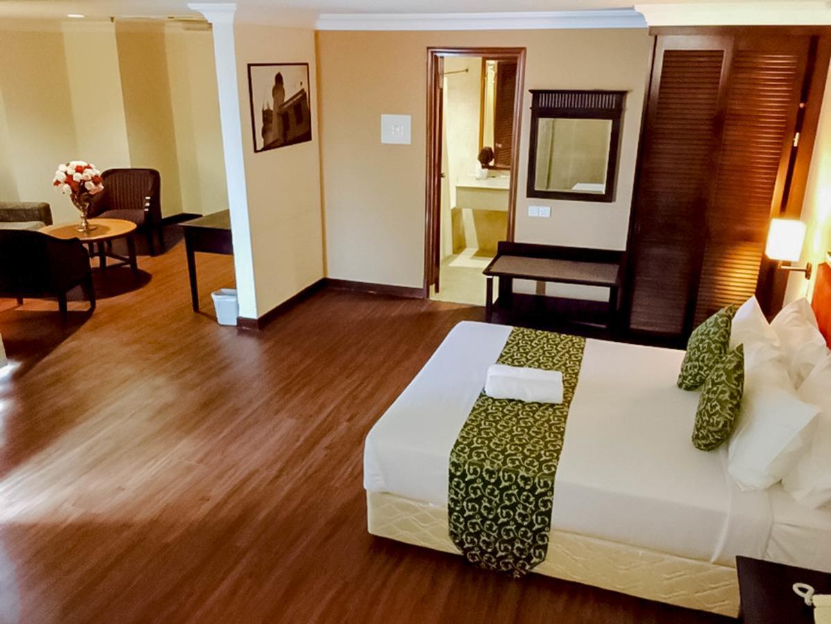 Hotel Legacy Port Dickson Eksteriør billede